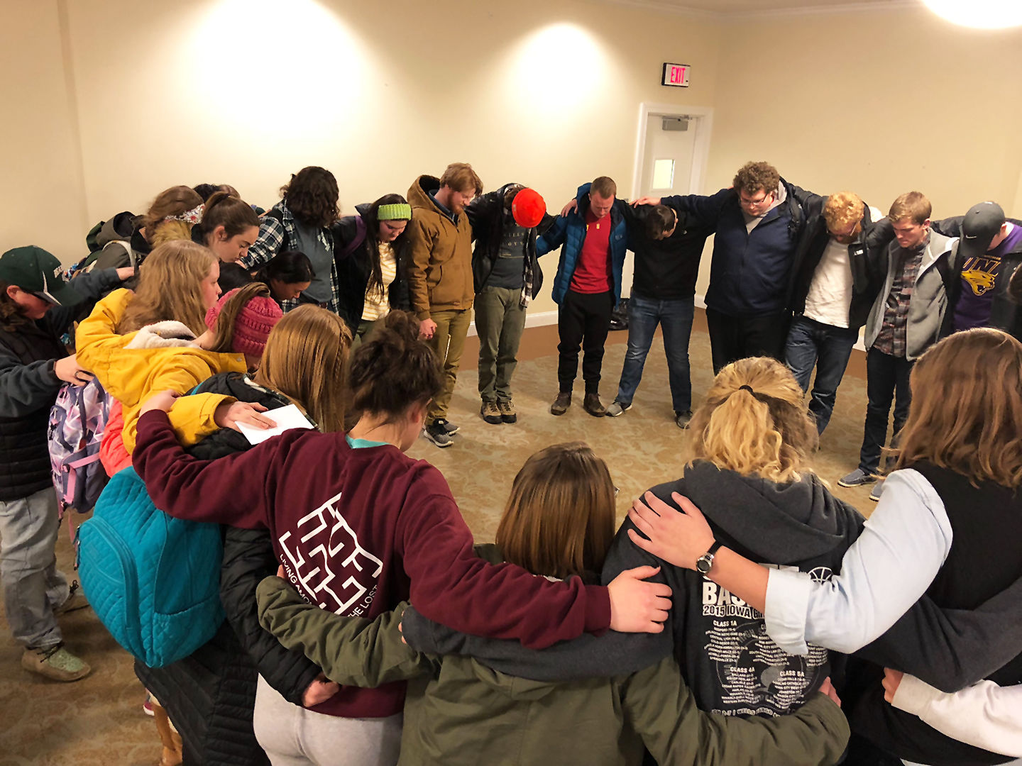 Students Join in Prayer Remembering Lonnae Young